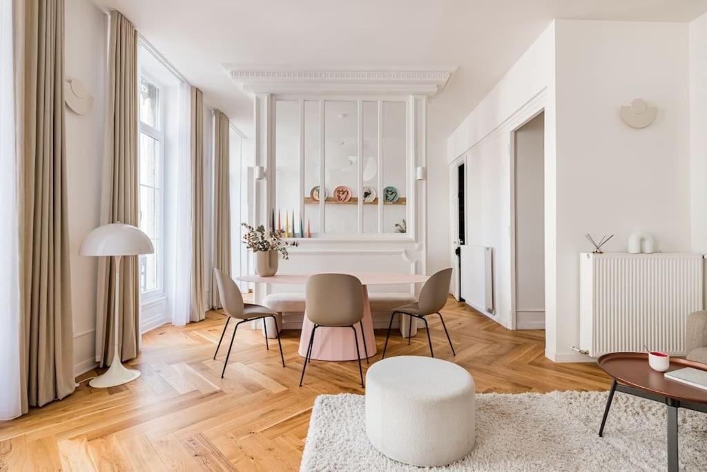 Beige Hospitalite - Apotheose Luxueux- 3 Chambres - Parking Prive Сент-Этьен Экстерьер фото