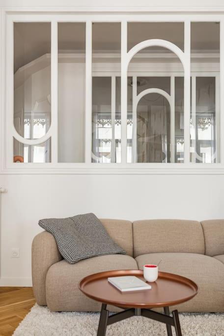 Beige Hospitalite - Apotheose Luxueux- 3 Chambres - Parking Prive Сент-Этьен Экстерьер фото