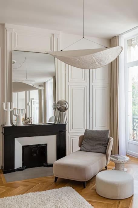 Beige Hospitalite - Apotheose Luxueux- 3 Chambres - Parking Prive Сент-Этьен Экстерьер фото